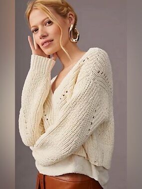 3X Anthropologie Cozy V-Neck Chunky Knit Sweater in cream with ruffle hem detail